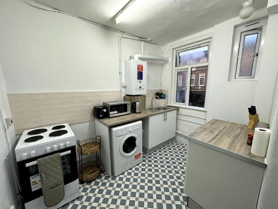לונדון Spectacular 2 Bedroom On Tower Bridge מראה חיצוני תמונה